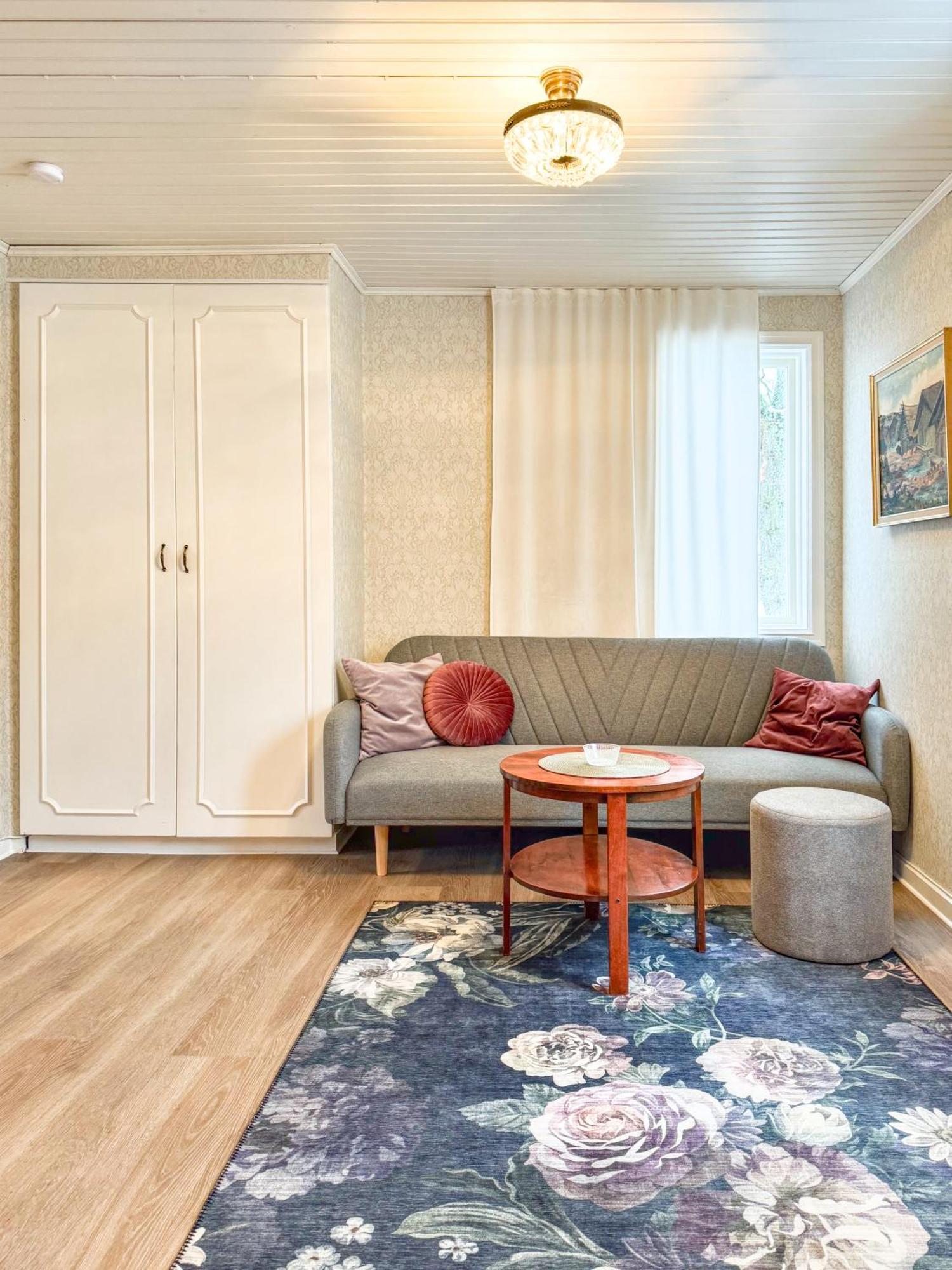 Strandbergs Stugor Mariehamn Esterno foto
